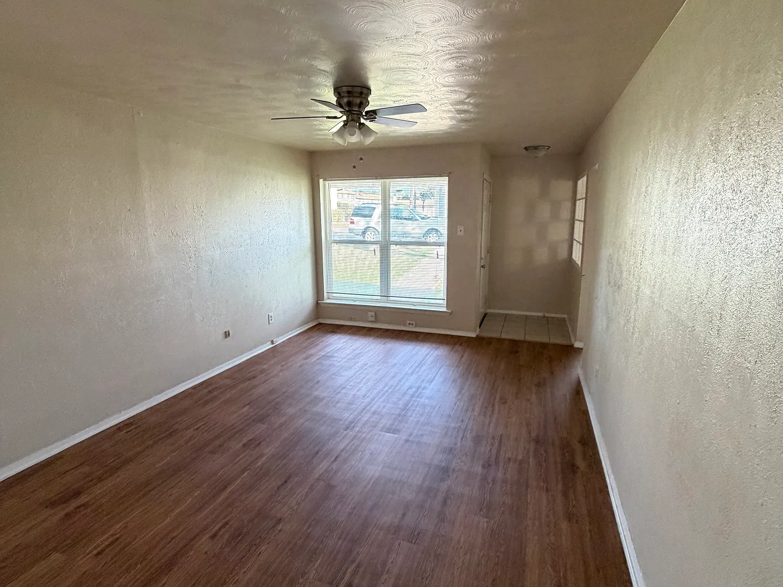 2 bed, 1690 sqft, $1,095 — Photo 2
