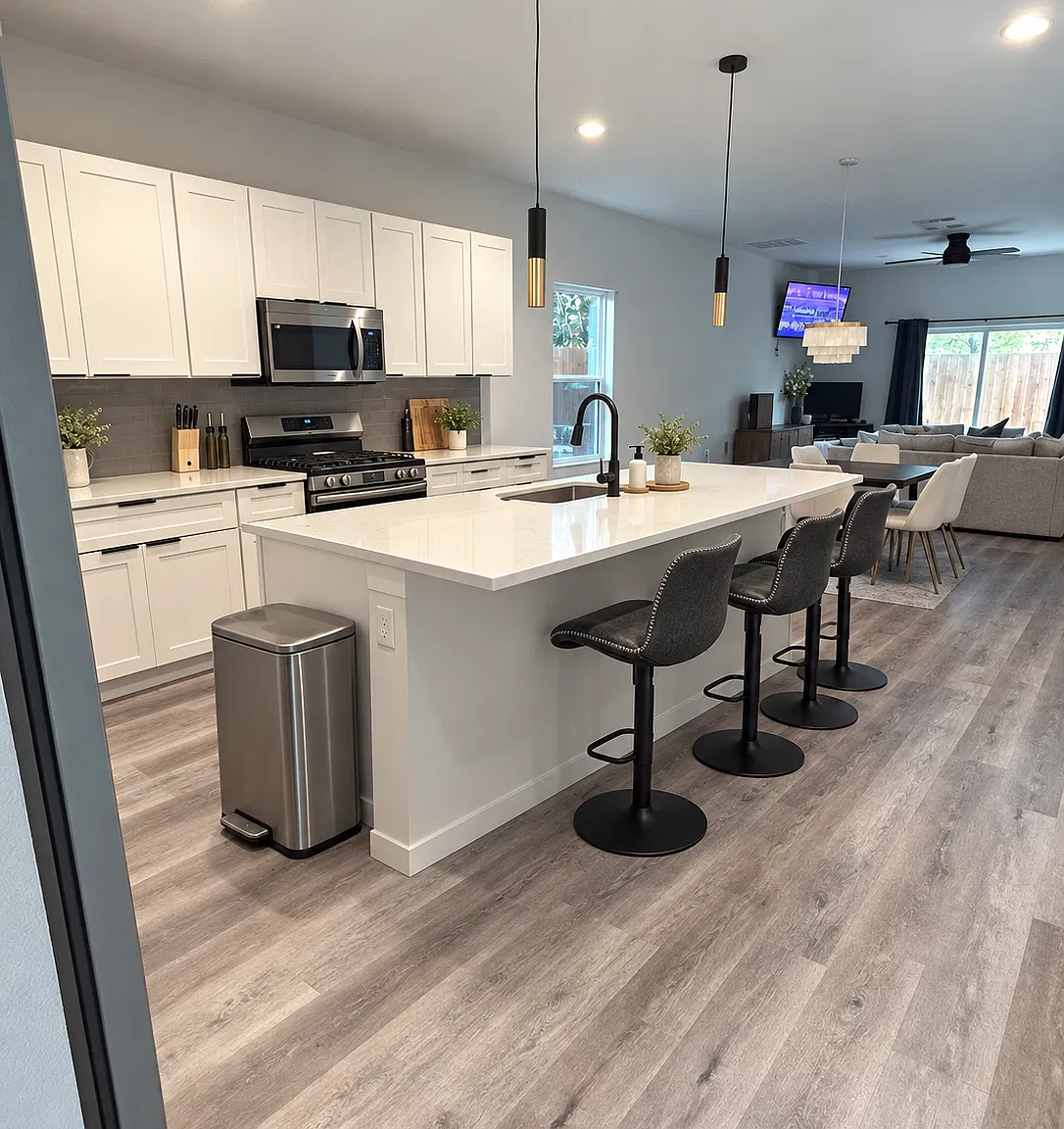 3 bed, 2.5 bath, 1700 sqft, $2,460 — Photo 4