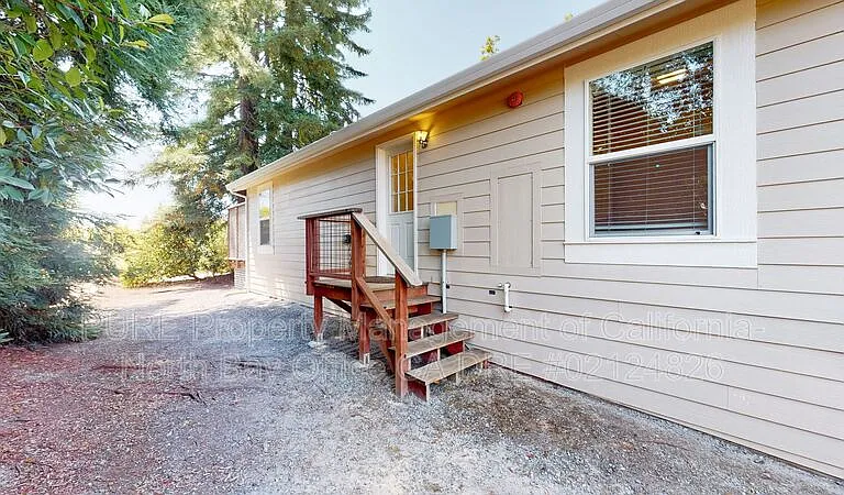 5389 Gravenstein Hwy N — Photo 21