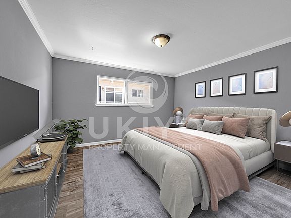 4th image of 3007 Nicol Ave