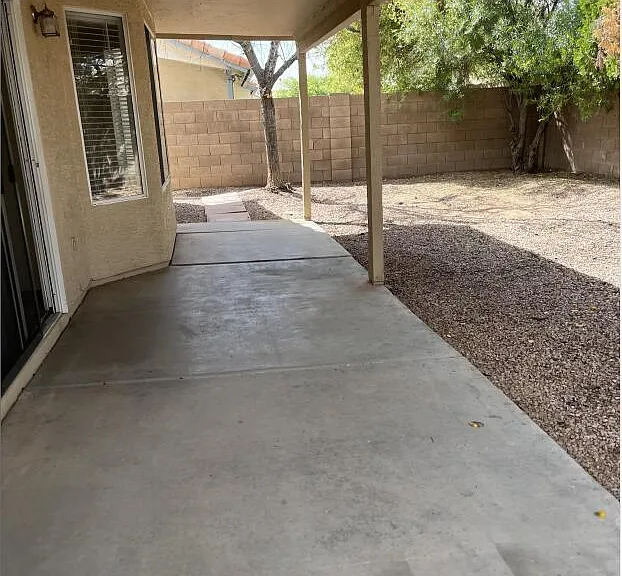 576 E Julian Dr — Photo 38