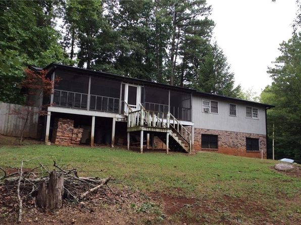 135 Golden Hills Dr, Woodstock, GA 30189