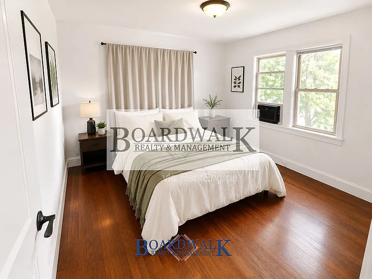 2725 S Lake St #1 — Photo 13