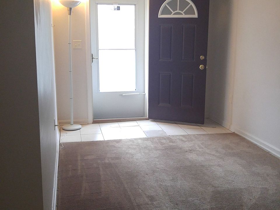 1st image of 1809 Oxford Ave SW APT F