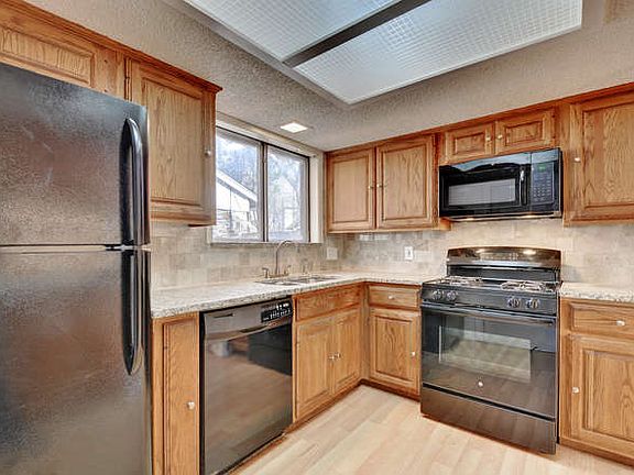5th image of 10051 Woodland Village Dr