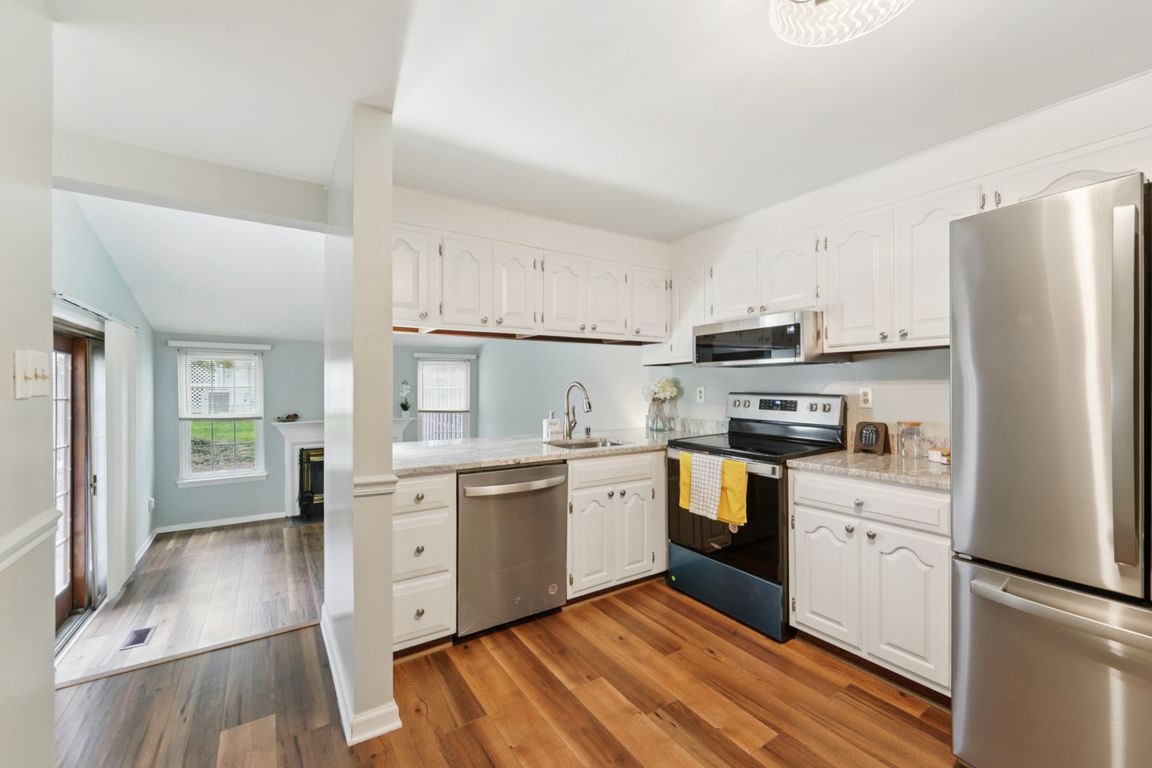 next background image