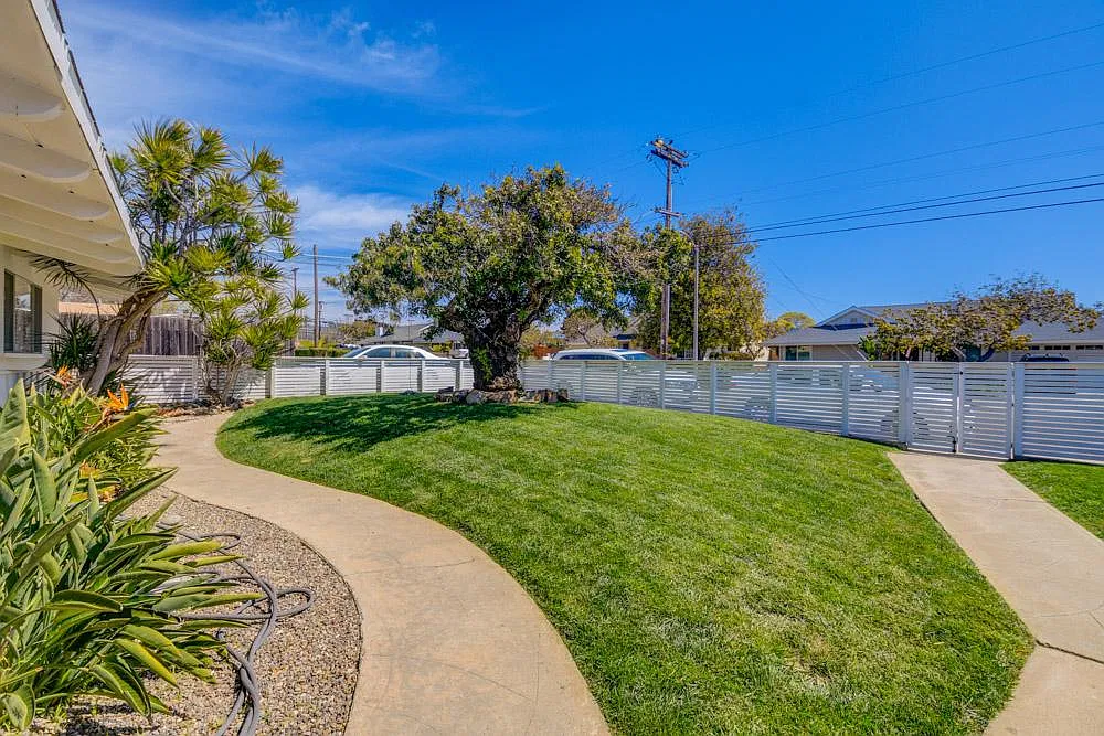3 bed, 1673 sqft, $6,900 — Photo 3