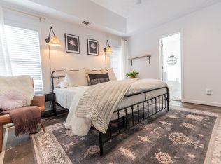 1880 Hampton Walk Ct, Hoschton, GA 30548