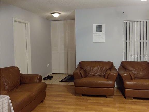 3rd image of 827 Evangeline Ave