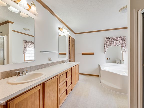5th image of 341 Mallard Ln