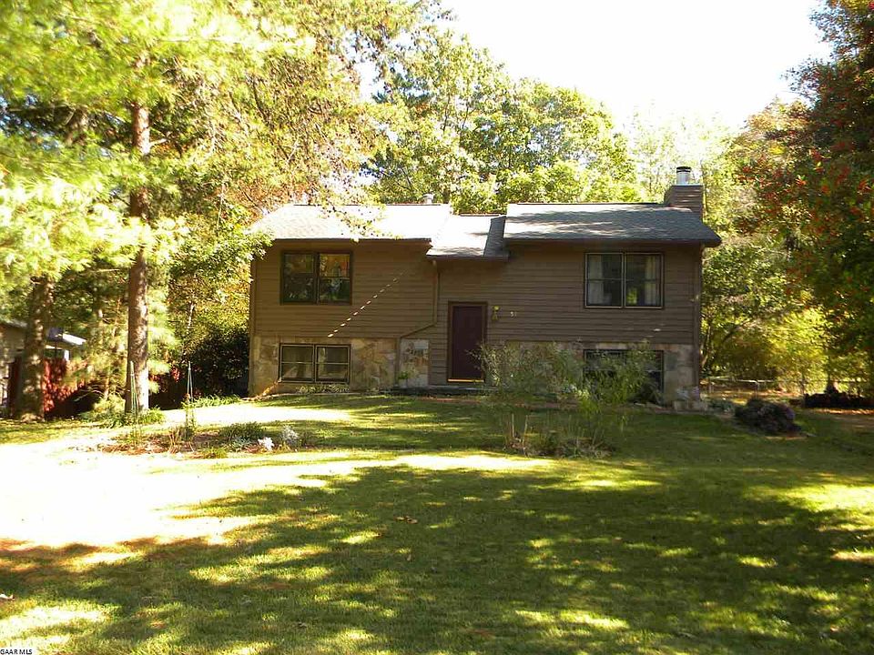 1st image of 58 Falling Rock Dr