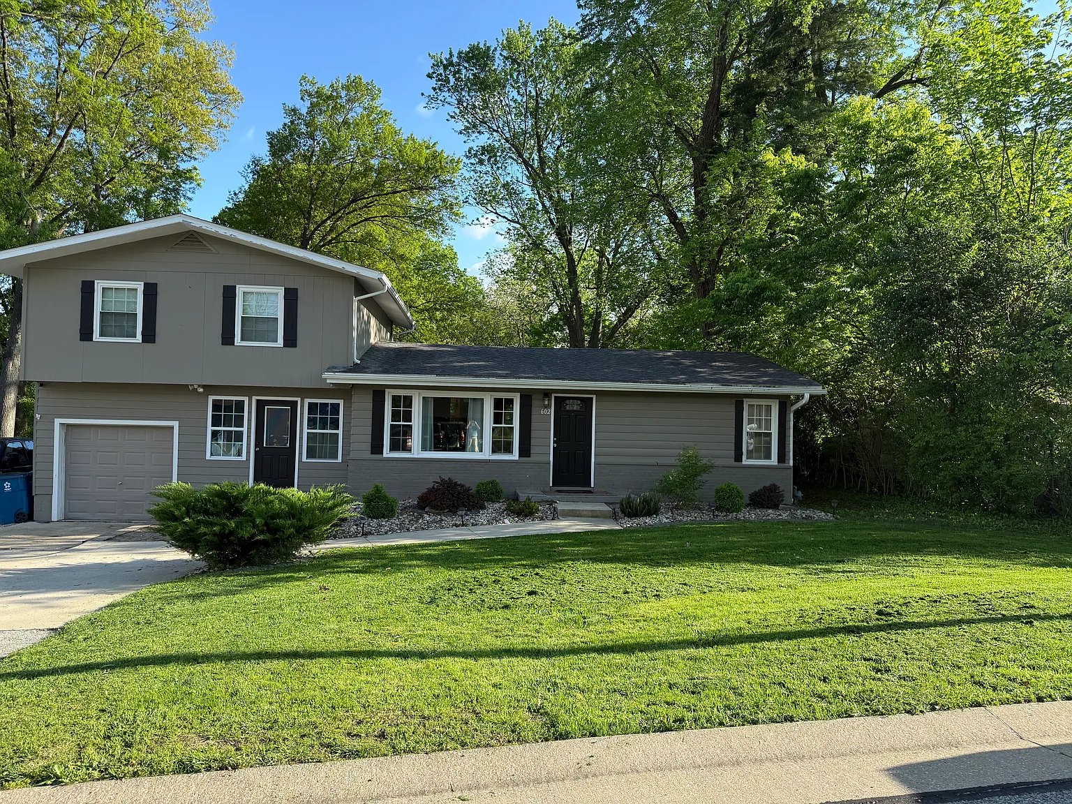 602 Hi Point St photo 1