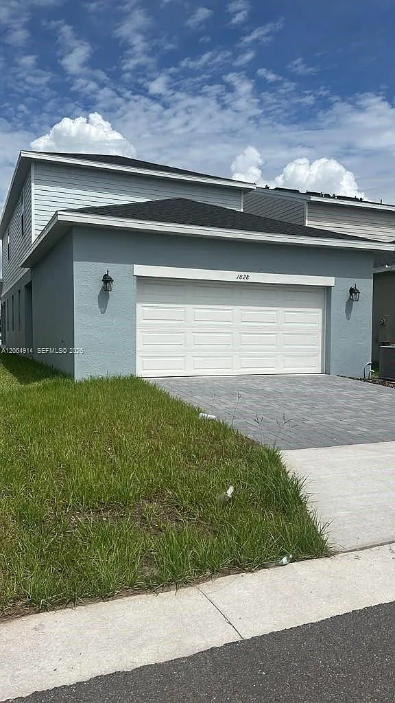 4 bed, 3.0 bath, $2,700 — Photo 3