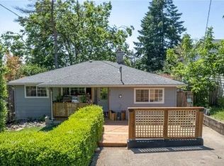 2060 Canemah St, West Linn, OR 97068