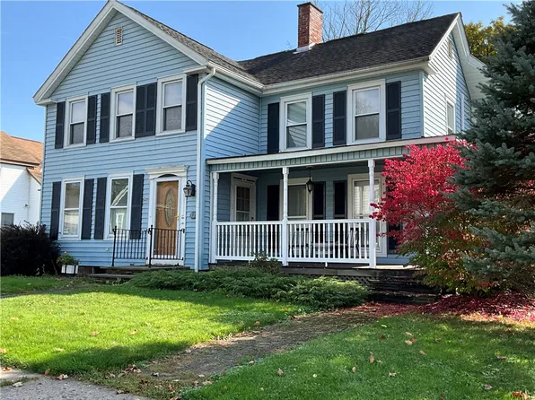 12 Chapel St, Sherburne, NY 13460