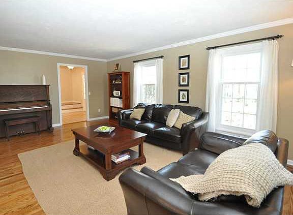 5th image of 67 Country Corner Ln