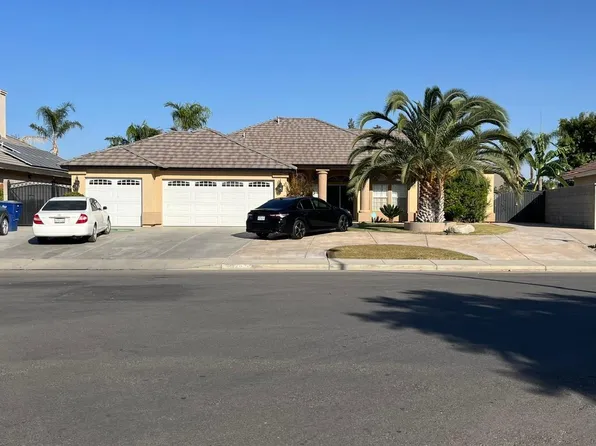 8120 Rockhampton Dr, Bakersfield, CA 93313