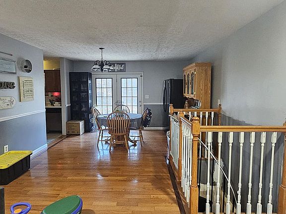 Dining room/staircase