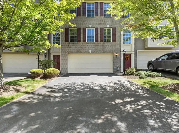 132 Broadstone Dr, Mars, PA 16046