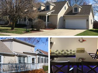 412 Hickory Ln, Mattoon, IL 61938