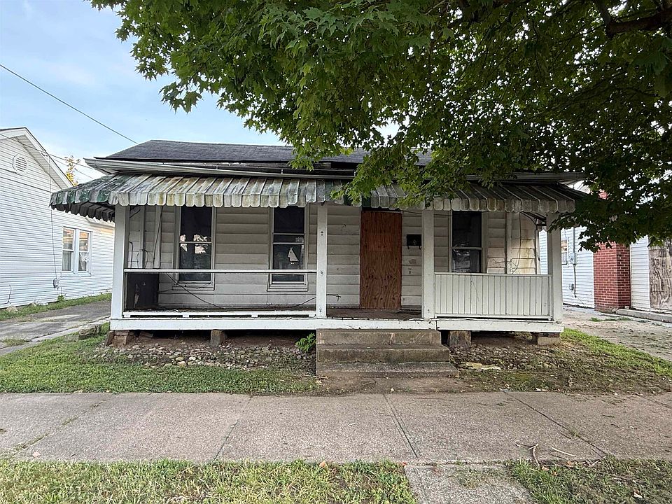 1st image of 653 3rd Ave