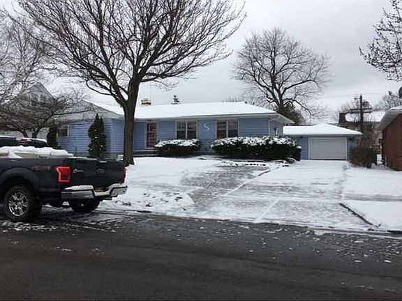 3rd image of 240 Grandview Ave