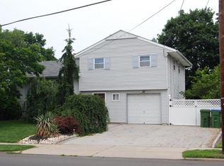 331 Suttons Ln, Edison, NJ 08817