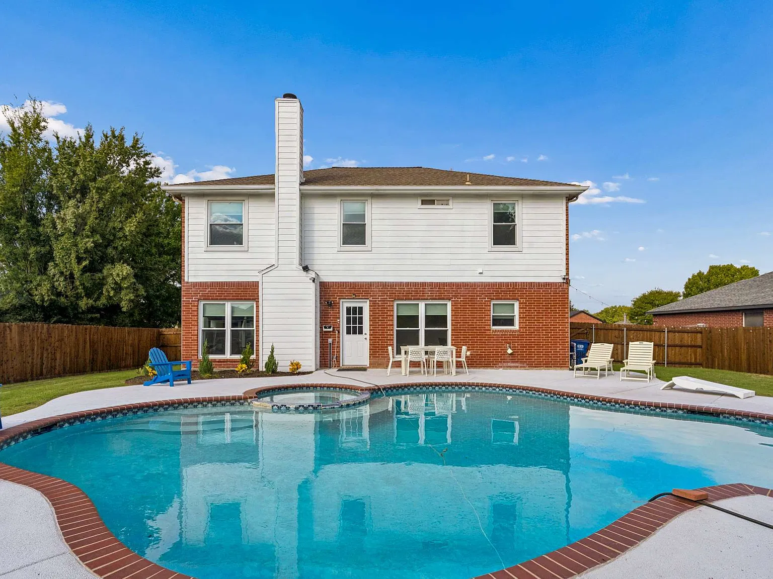 4 bed, 1982 sqft, $3,999 — Photo 1