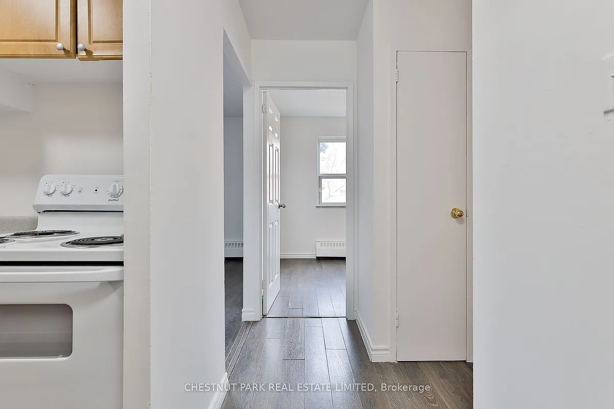 Building Photo - 900 Glen St #215