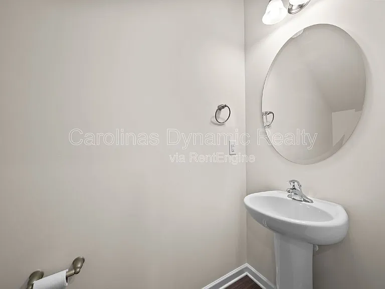 711 Lackey St — Photo 3