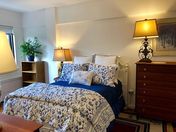 5th image of 2514 K St NW #1B-1Ba-770Sqft