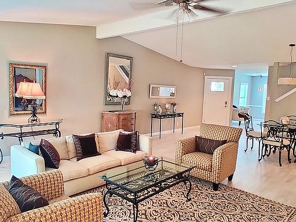 3rd image of 3302 Coral Grove Dr