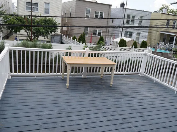 323 Stevens Avenue image 15 of 30