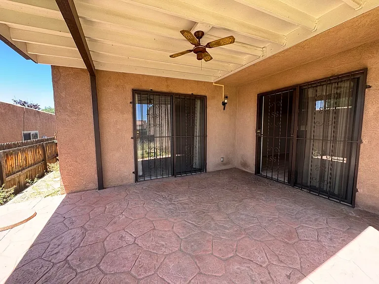 8902 Spain Rd NE — Photo 15