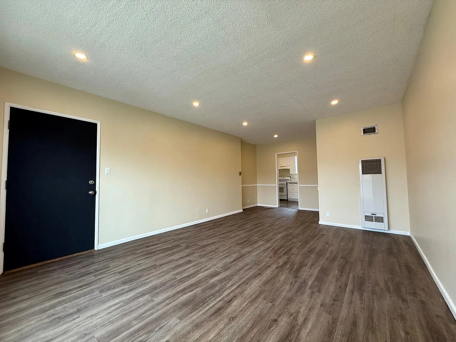 1 bed, 1.0 bath, $1,695 — Photo 3