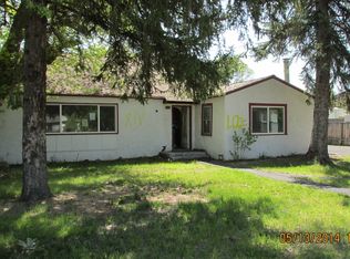 3717 Summers Ln, Klamath Falls, OR 97603