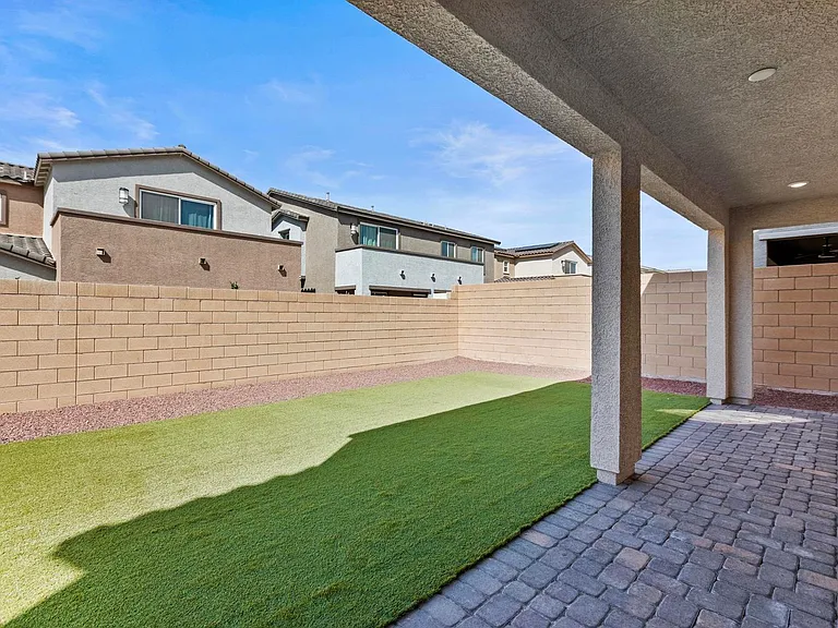 3546 Luciana Glen Ave — Photo 44