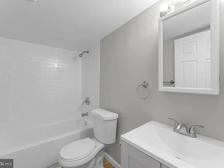 1111 Balboa Ave — Photo 20