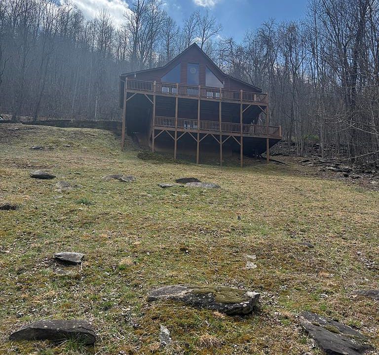 1st image of 380 Buck Ridge Dr