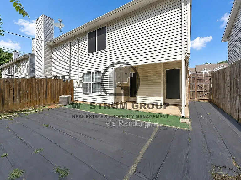 4010 Southern Charm Ct — Photo 32