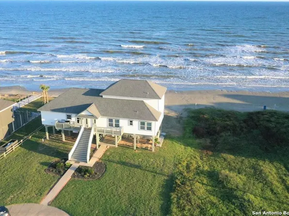 11835 Sunbather Ln, Galveston, TX 77554