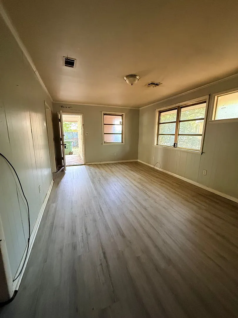 Affordable 3 bedroom 1 bath home — Photo 3