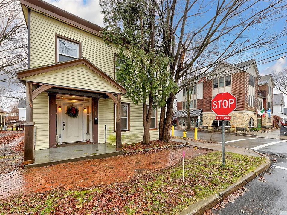 140 Grand Ave, Saratoga Springs, NY 12866 Zillow
