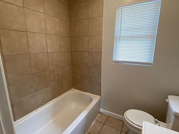 5th image of 1105 Hampton Avenue Ext #C