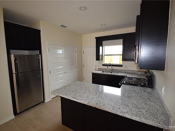5th image of 1215 Upas Dr #2