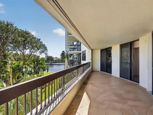 2900 NE 14th Street Cswy APT 304, Pompano Beach, FL 33062