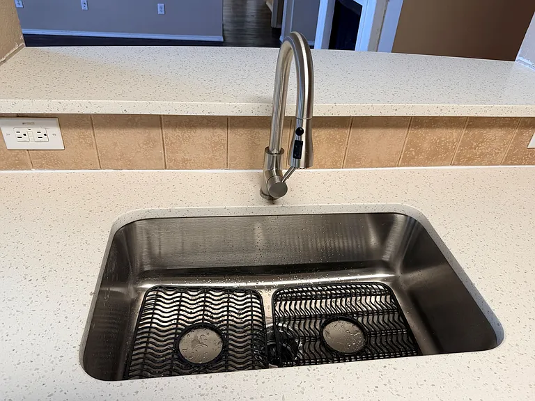 1051 Resaca Dr — Photo 11