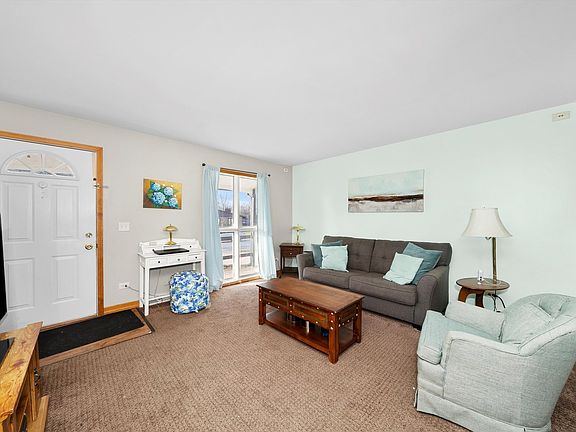 4th image of 10267 Huntington Ct