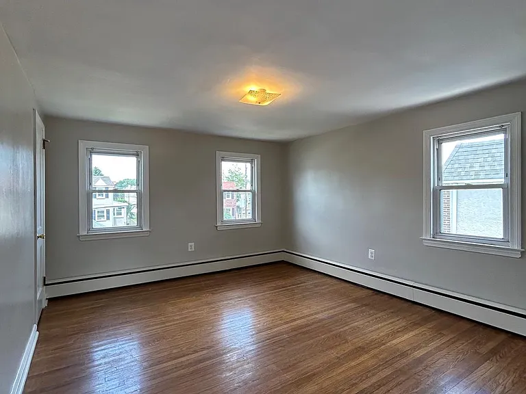 1852 Harfman Dr — Photo 11
