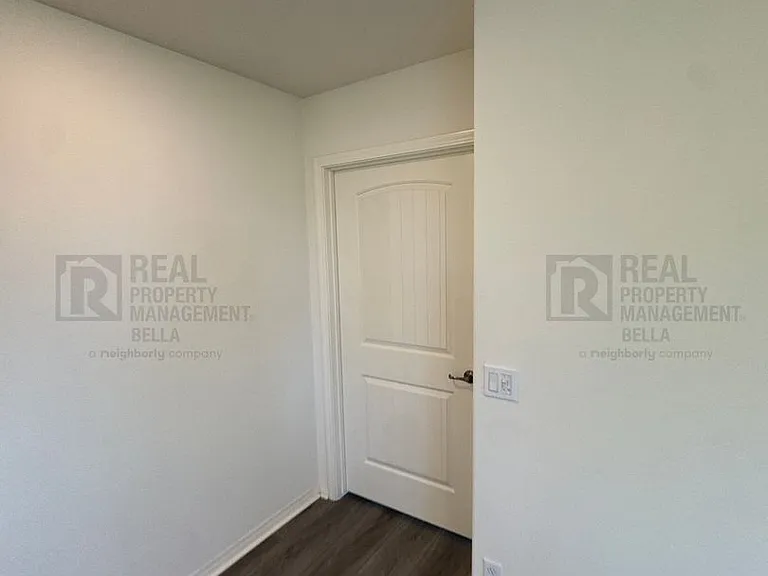 29261 Humboldt Ct — Photo 31